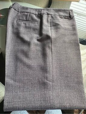 Amanda & Chelsea Gray Straight Pants.